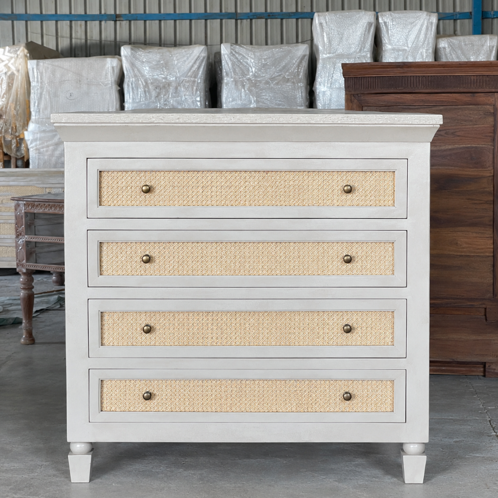 Chest of drawers — Elora