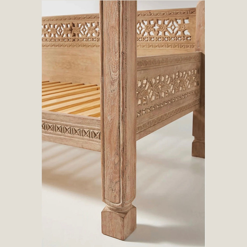Whitefield —   Diwan Four Poster