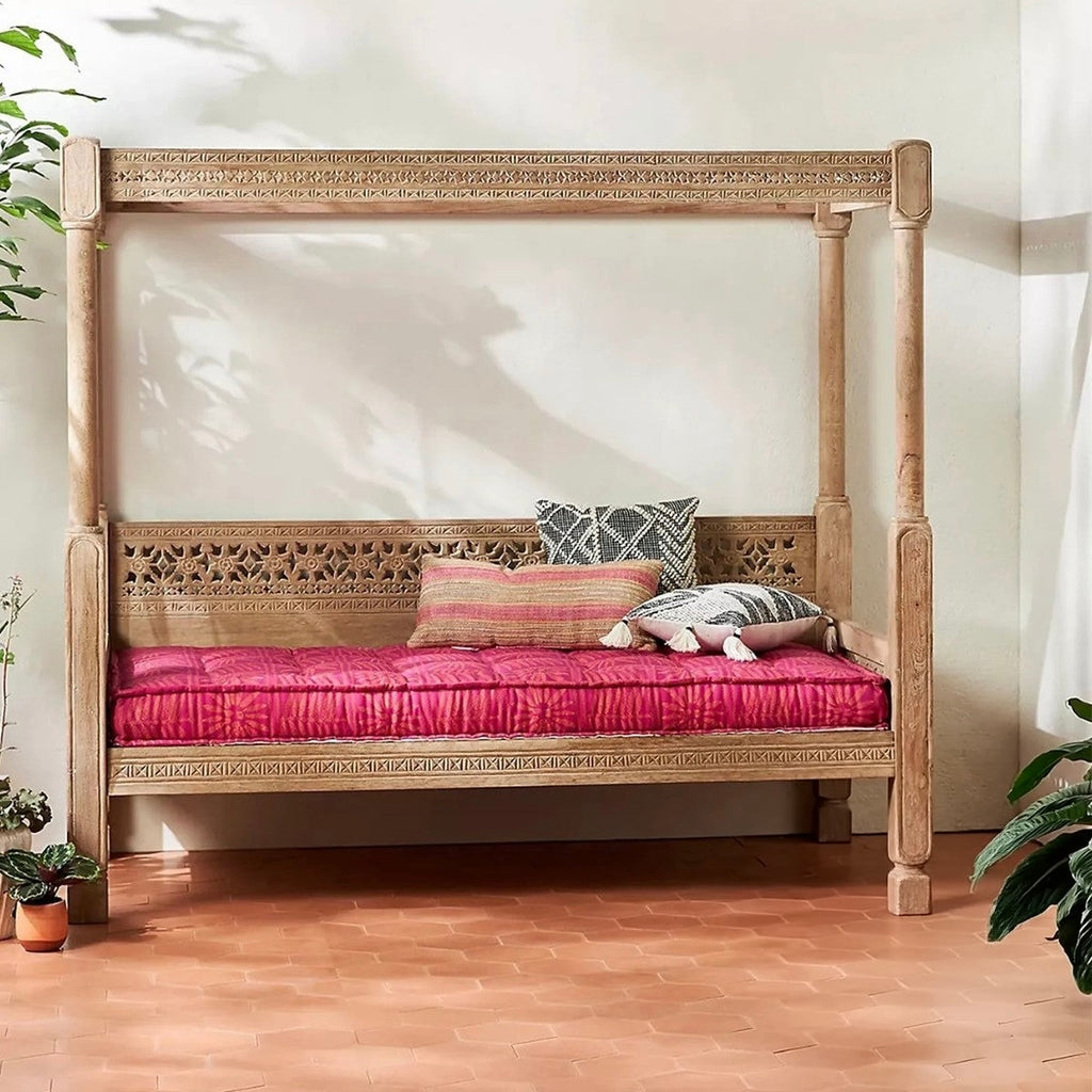 Whitefield —   Diwan Four Poster