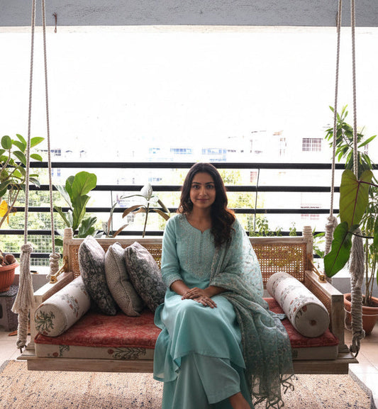 Trove — reversible swing ( rattan )