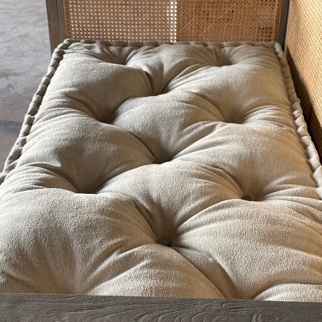 Lounger -Day Bed Wooden —  Namah