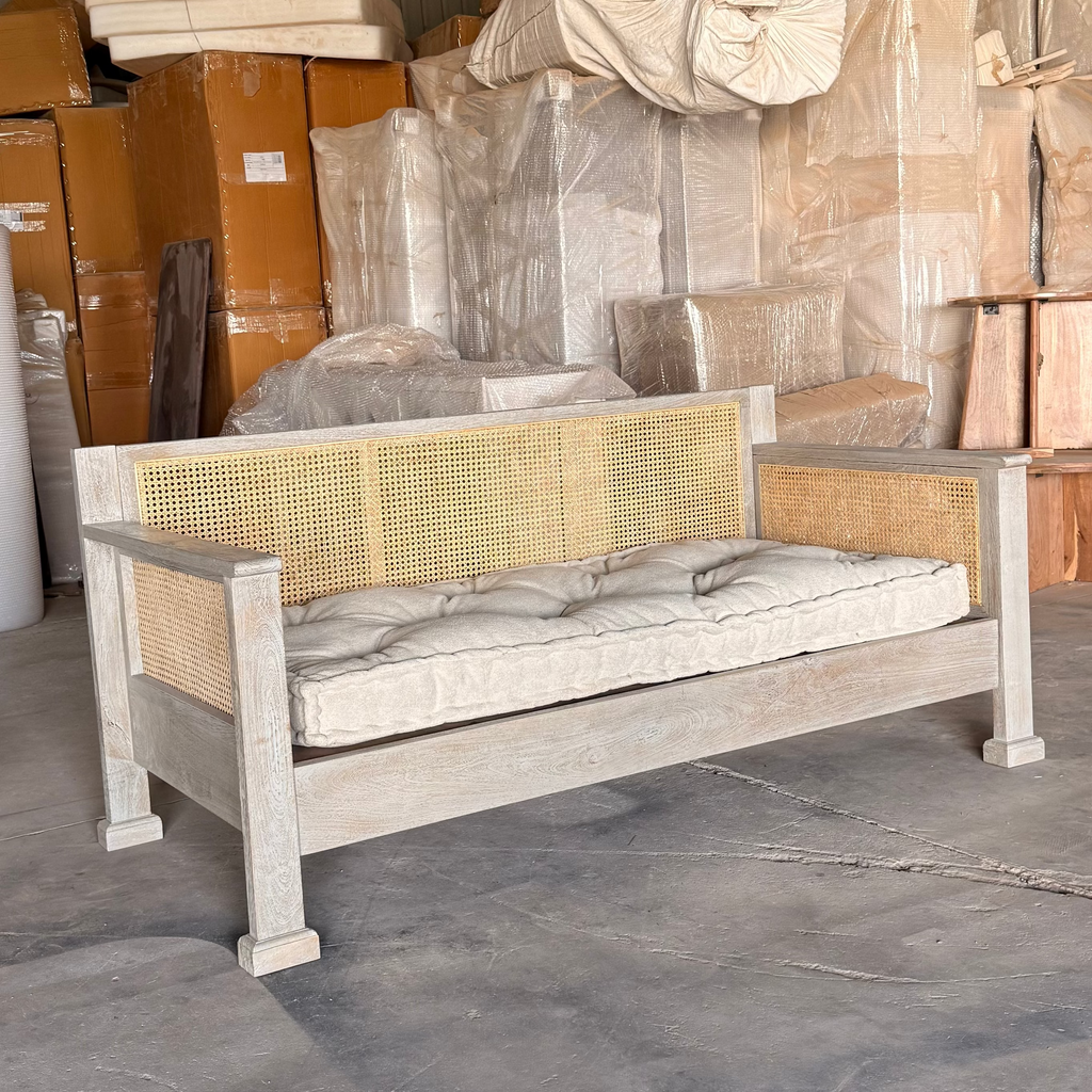Lounger -Day Bed Wooden —  Namah
