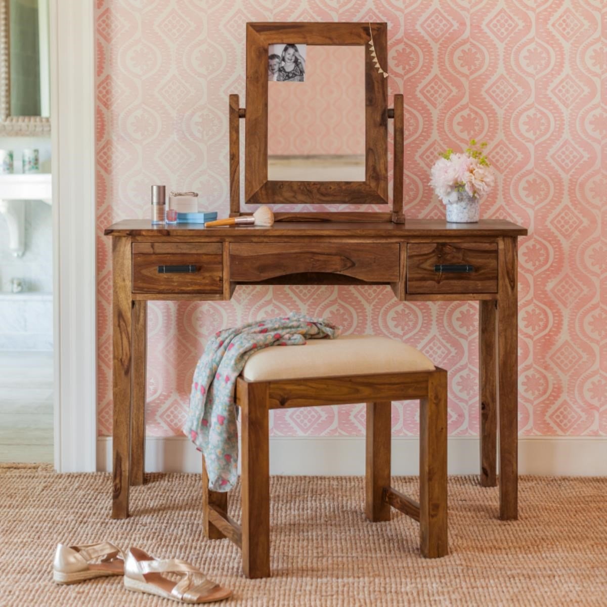 Wooden Stool - Gladiolus Collection Main image
