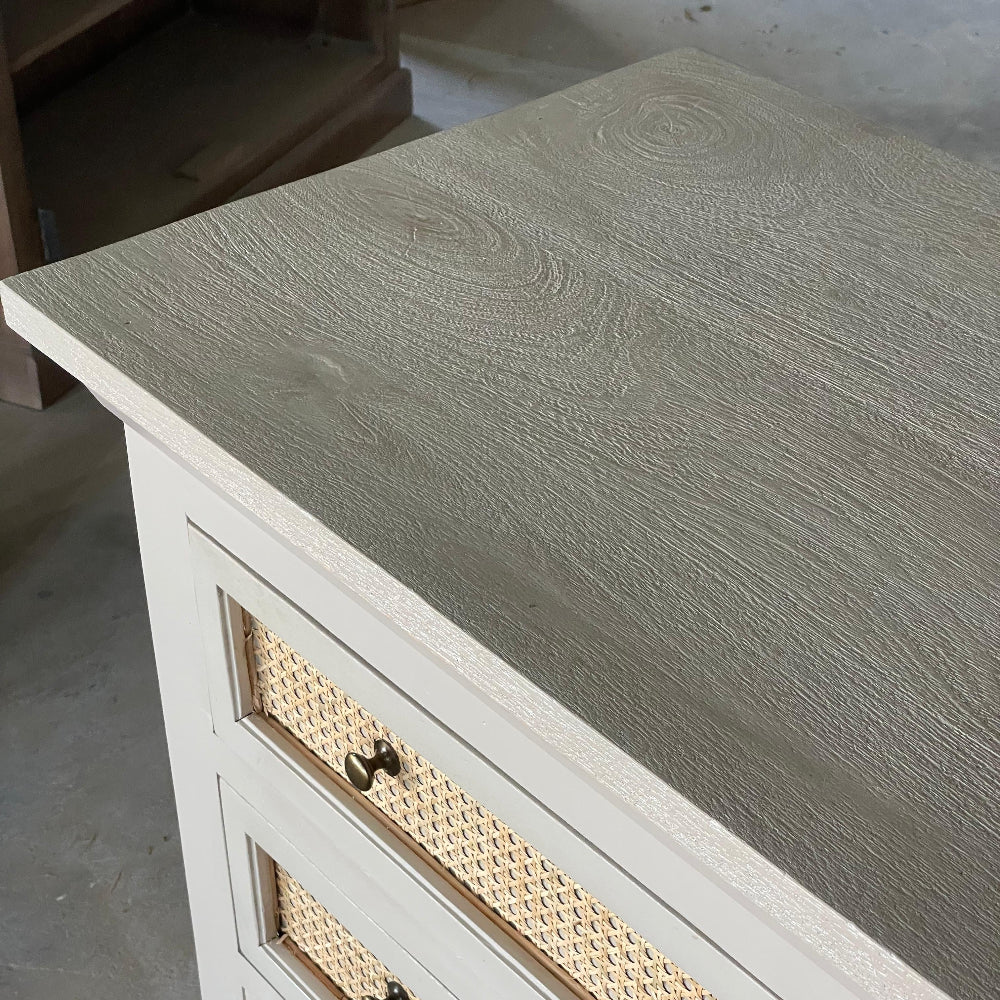 Chest of drawers — Elora