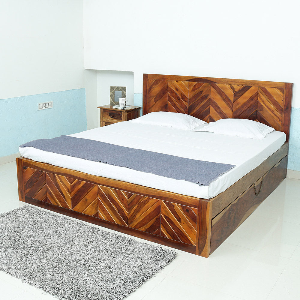 Bed Wooden —  Creat