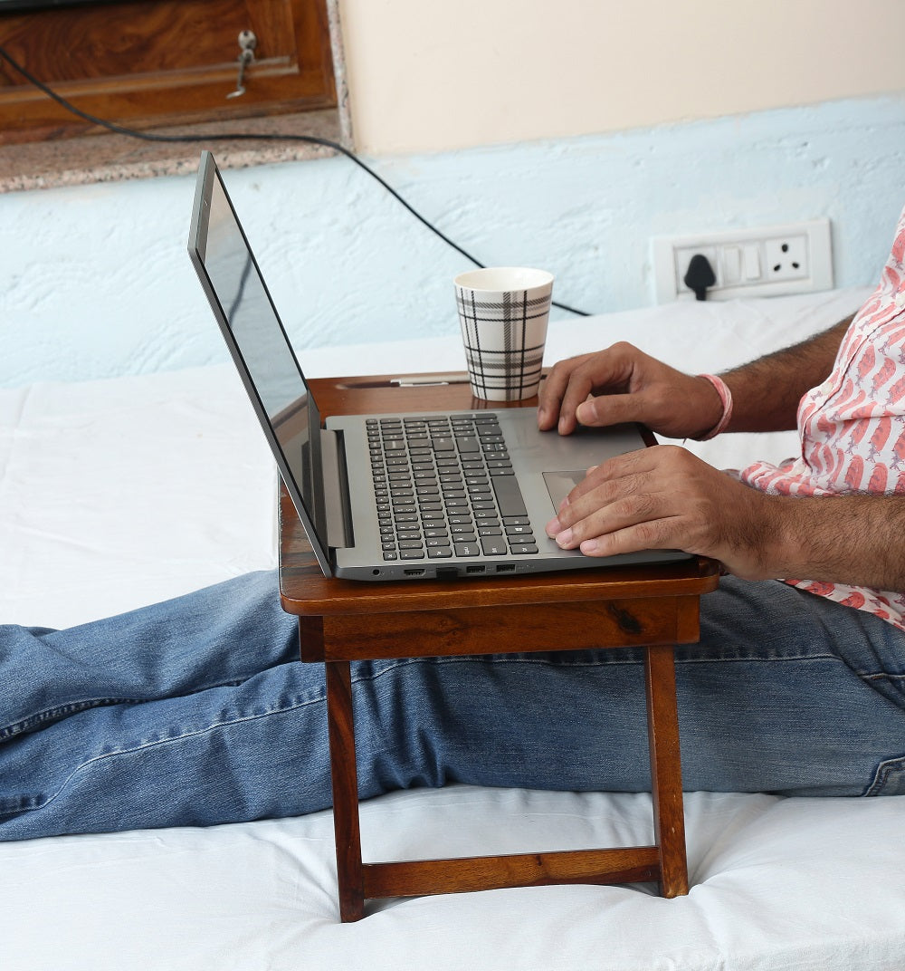 Laptop table folding for bed or couch