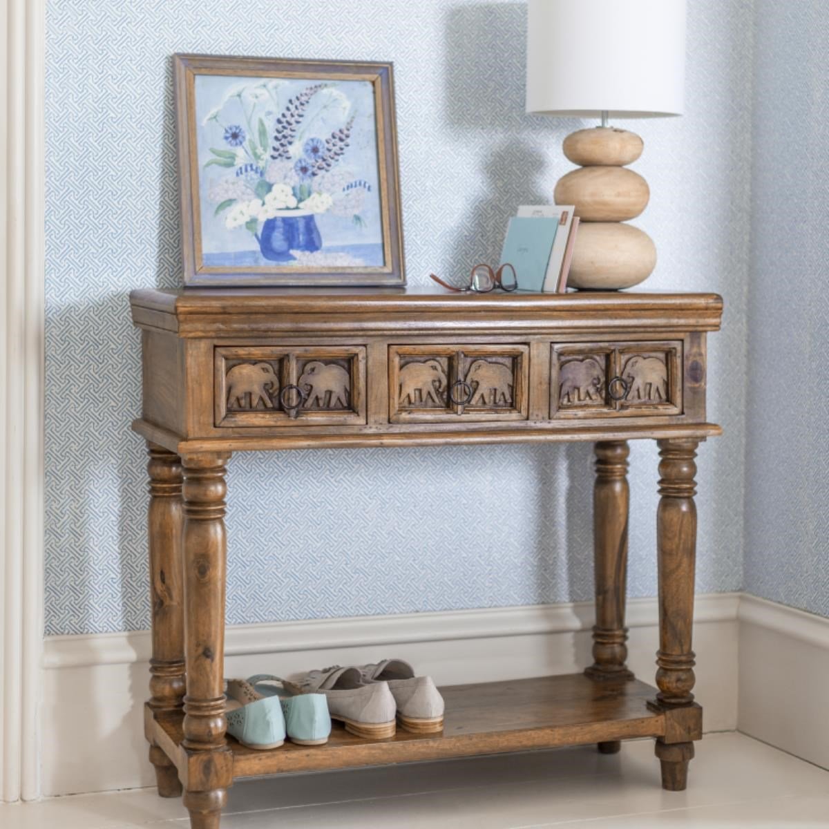 Haathi —  Console table