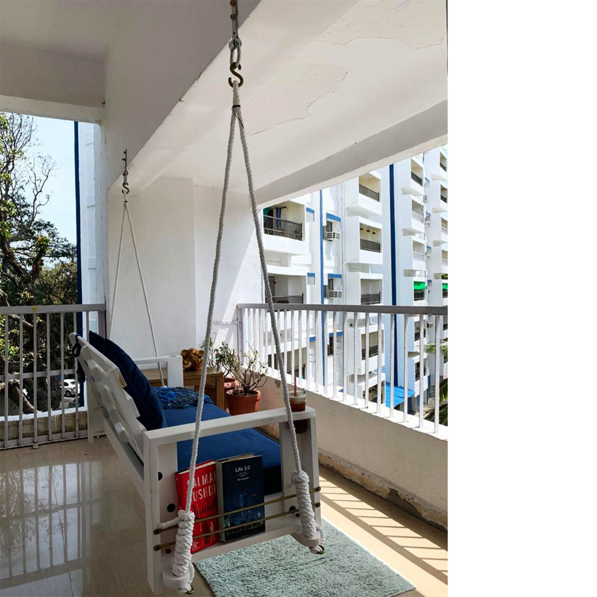 White Gloria — Swing Secondary image